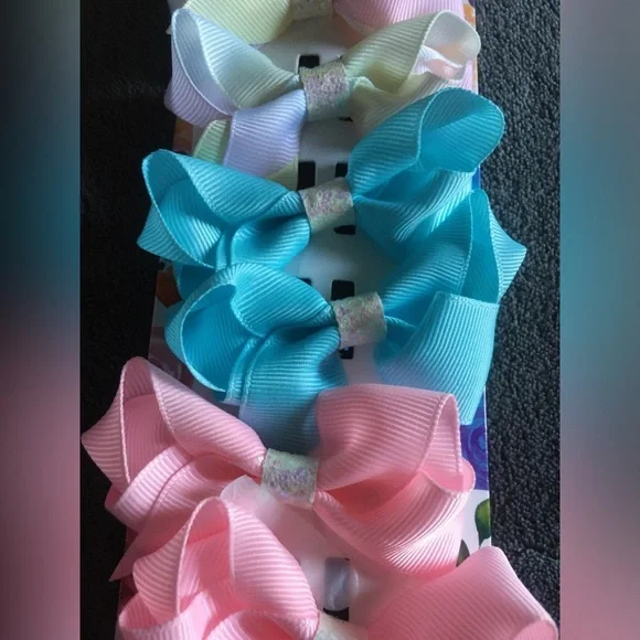 Colorful Kids Hair Bow Set of 19 total. - Picture 3 of 6